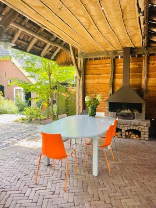 Heerlijke Boerderij Bij Veluwezoom In Het Oude Dieren Luaran gambar